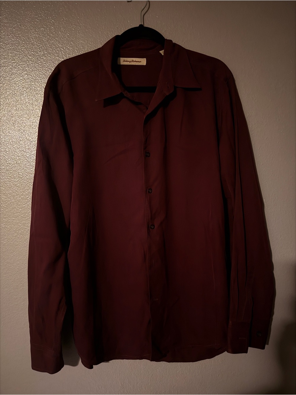 Tommy Bahama Men's Long-Sleeve Button-Up Shirt in Burgundy